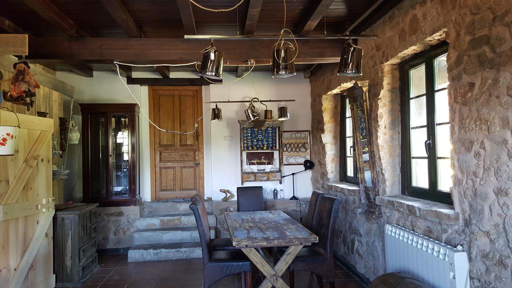 Mar Y Montana Guest House แฟร์โรล ภายนอก รูปภาพ